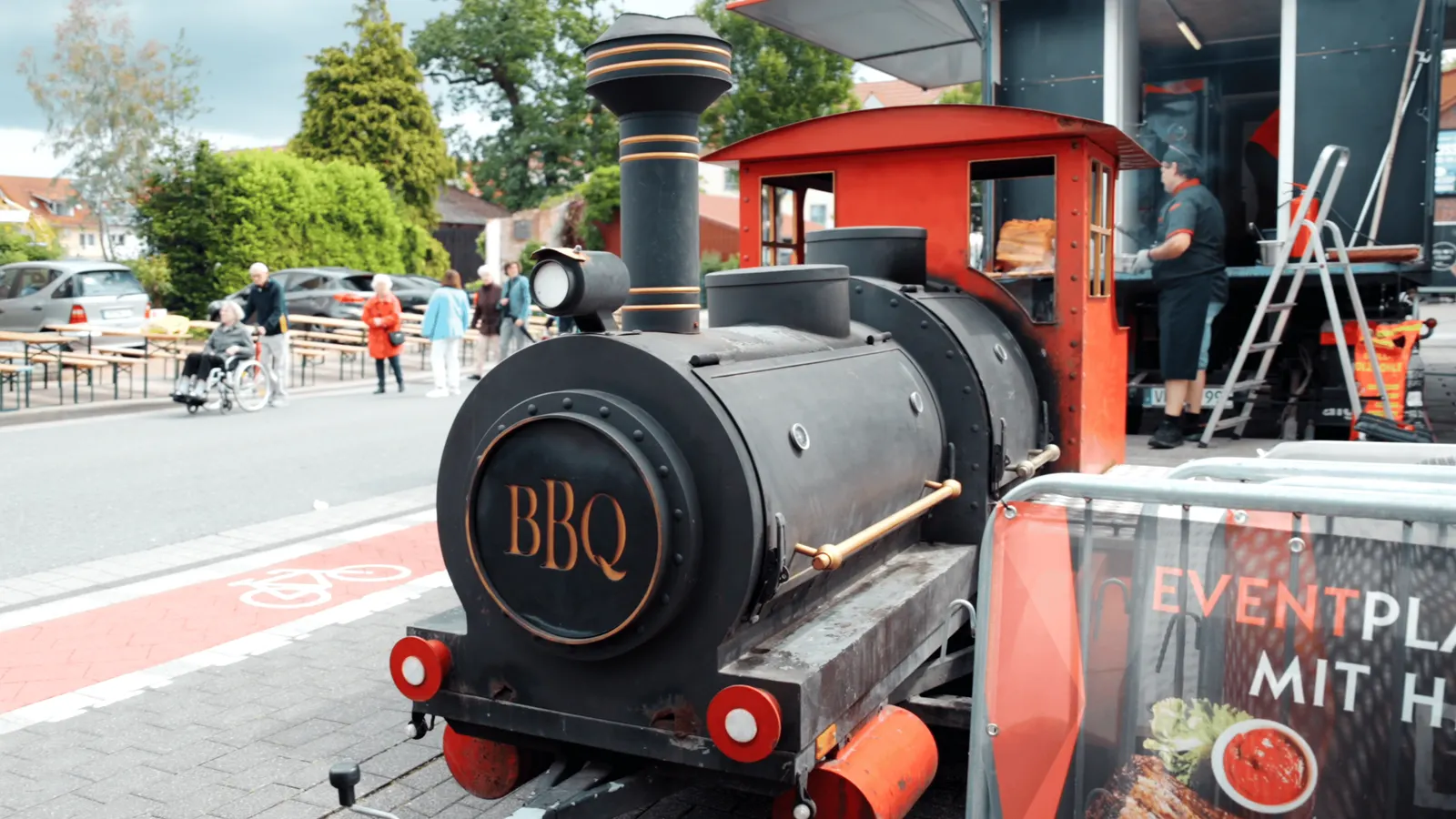 Der Smoky BBQ Train – mobiler Smoker im Lokomotiven-Design