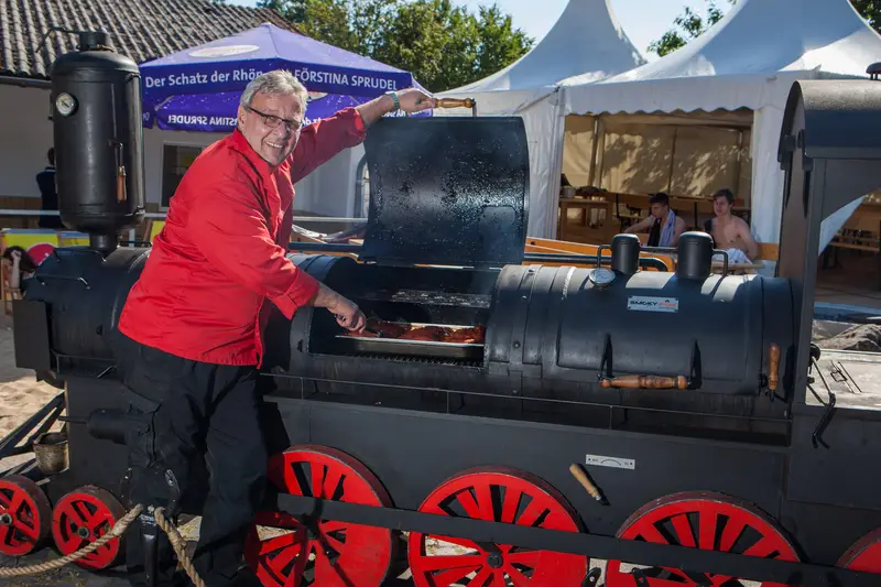Der Smokys BBQ Train im Einsatz auf dem Event